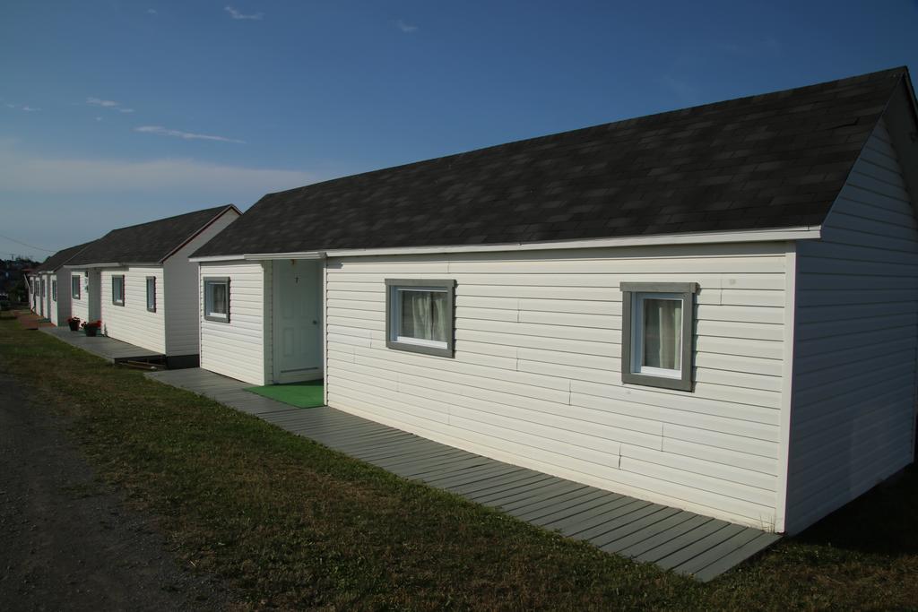 Les Cabines Sur Mer Cap-des-Rosiers Bagian luar foto