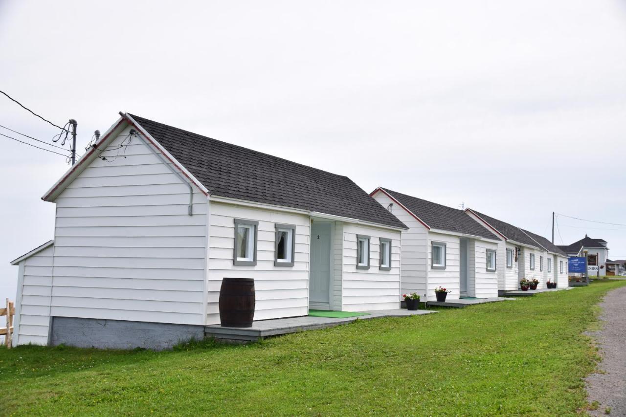 Les Cabines Sur Mer Cap-des-Rosiers Bagian luar foto